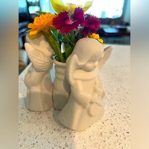 Mini Angel vase 4” tall ceramic 3 angels